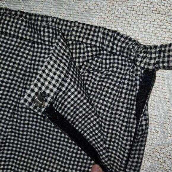P22  Koret dress slacks, black and white check - Picture 11 of 11